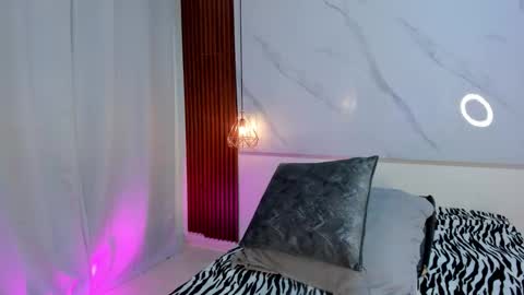 sara_zc online show from 2, 12, 2025