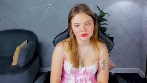 Snapshot of saraa_broown chatting on 1, 3, 2026 Sara online show from 1, 3, 2026