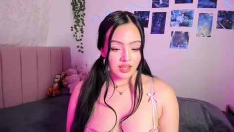 Snapshot of saraa_swett chatting on 10, 3, 2026 online show from 10, 3, 2026