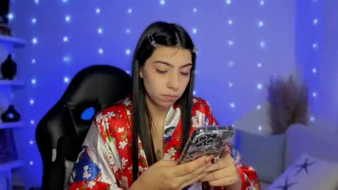 Snapshot of saraadesire chatting on 3, 12, 2025 Sara online show from 3, 12, 2025