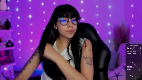 Snapshot of saraadesire chatting on 16, 12, 2025 Sara online show from 16, 12, 2025