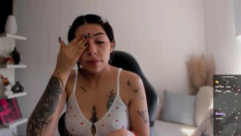 Snapshot of saraadesire chatting on 21, 12, 2025 Sara online show from 21, 12, 2025