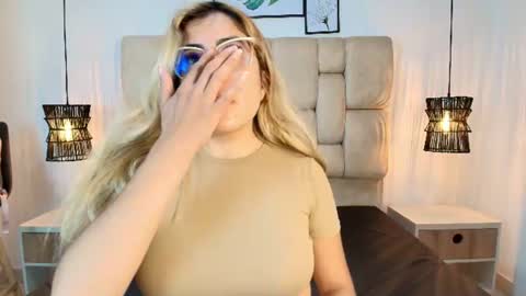 sarablonde_t online show from 19, 6, 2026