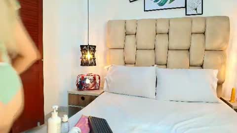 sarablonde_t online show from 30, 7, 2026