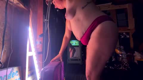 Sarrah Sweet online show from 12, 6, 2026