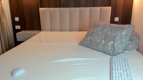 saradiamond01 online show from 17, 12, 2025