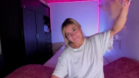 saradiazxxx online show from 11, 4, 2026