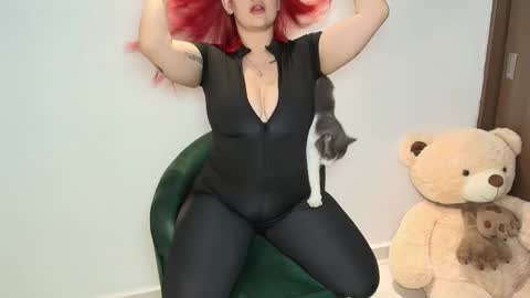 Sara online show from 9, 11, 2025