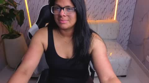 sarah_bay_tx online show from 10, 6, 2026