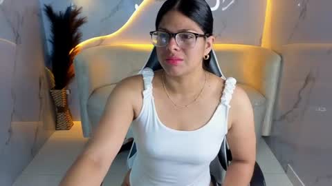 sarah_bay_tx online show from 12, 7, 2026