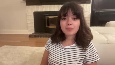 Snapshot of sarah_heart_aus chatting on 5, 1, 2025 Sarah Heart Aus online show from 5, 1, 2025