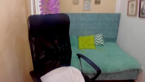 Sarah Ramirez online show from 28, 1, 2025