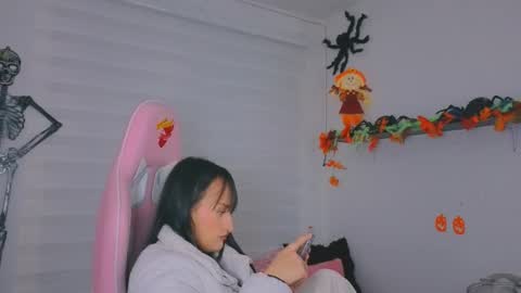 Sarah Ramirez online show from 22, 10, 2025