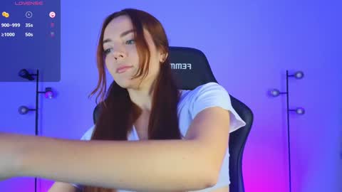 Snapshot of sarah_swtt chatting on 19, 1, 2025 - next broadcast 28 nov 7 pm Col online show from 19, 1, 2025