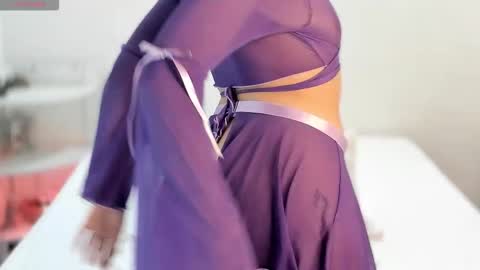 sarahgrant_ online show from 14, 1, 2026