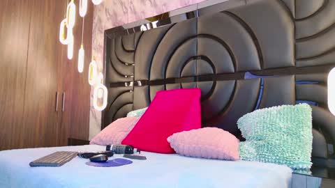 Sarah online show from 30, 1, 2025