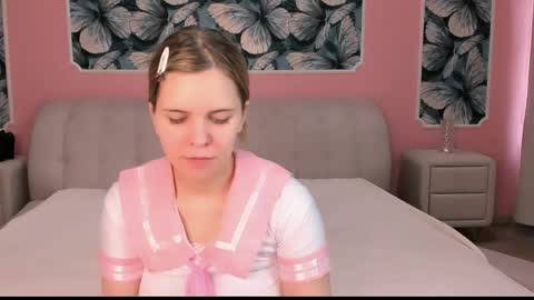 sarahwantslove online show from 13, 4, 2026