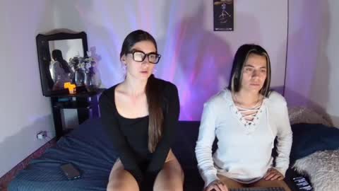 Snapshot of sarajonnes4 chatting on 8, 4, 2026 Sarajonnes4 online show from 8, 4, 2026