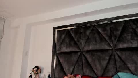 Snapshot of sararoy_ chatting on 30, 11, 2025 Sara online show from 30, 11, 2025