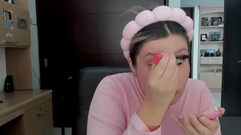 Sara  sarasmithfun by instagram online show from 4, 2, 2025