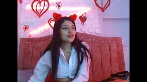 sarastonesx online show from 14, 2, 2025