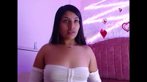 sarastonesx online show from 3, 3, 2025