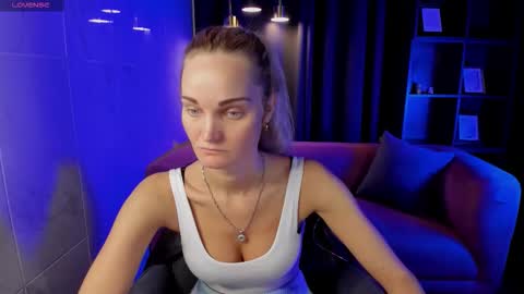 Snapshot of sarasubtlety chatting on 9, 9, 2025 Sara online show from 9, 9, 2025