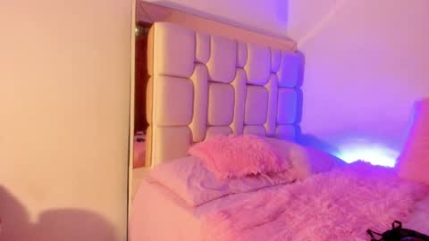 Snapshot of saratorresxx chatting on 9, 1, 2025 Sara online show from 9, 1, 2025