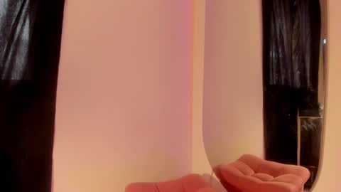 Snapshot of saratorresxx chatting on 10, 3, 2025 Sara online show from 10, 3, 2025