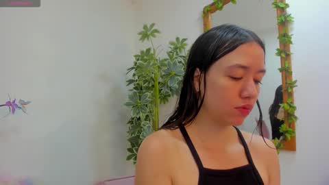 Snapshot of sarawagner_ chatting on 8, 2, 2026 online show from 8, 2, 2026