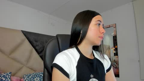 Snapshot of sarawagner_ chatting on 2, 3, 2026 online show from 2, 3, 2026