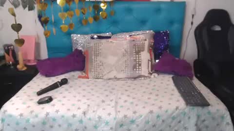 Sara Wills online show from 17, 2, 2025