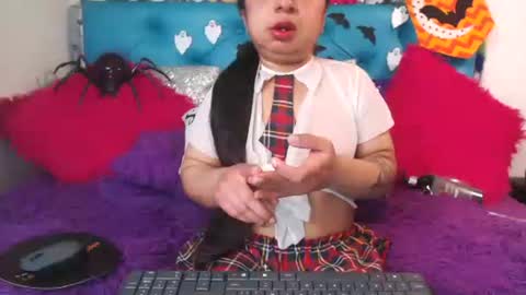 Sara Wills online show from 29, 10, 2025