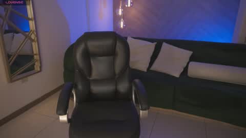 Sara Winstone online show from 26, 2, 2026