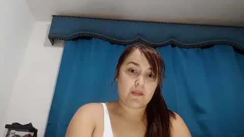 Snapshot of sarayx chatting on 24, 10, 2025 mery online show from 24, 10, 2025