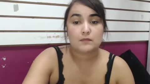 Snapshot of sarayx chatting on 8, 1, 2026 mery online show from 8, 1, 2026