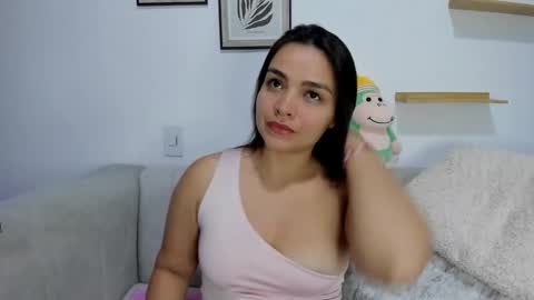 Snapshot of saritadolly_ chatting on 13, 9, 2025 Sara Cute online show from 13, 9, 2025