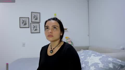 Snapshot of saritadolly_ chatting on 17, 11, 2025 Sara Cute online show from 17, 11, 2025