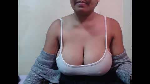 saronette online show from 2, 12, 2025