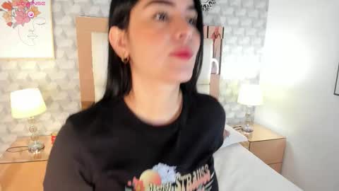 Snapshot of sasha_sims chatting on 10, 9, 2025 Camila online show from 10, 9, 2025