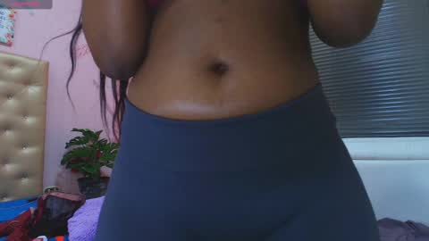 Snapshot of sashhalux22 chatting on 7, 3, 2025 SashhaLux22 online show from 7, 3, 2025