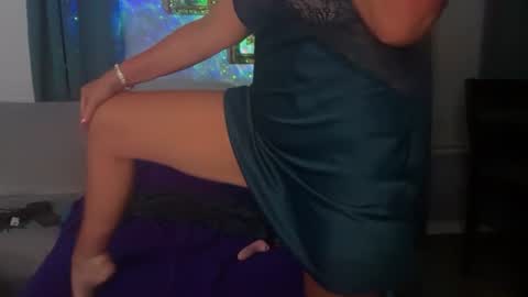 sassyhotwife00 online show from 10, 7, 2026