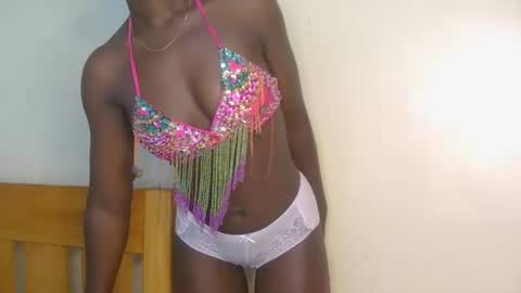 Snapshot of sassyleila chatting on 17, 7, 2026 sexxy one online show from 17, 7, 2026