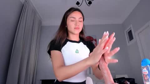 Snapshot of sassynova chatting on 16, 10, 2025 Ksenya online show from 16, 10, 2025