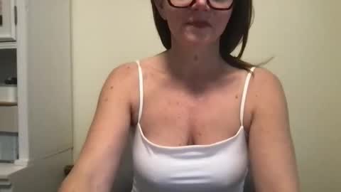 sassynsweetmilf online show from 22, 2, 2026