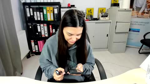 sassytiff online show from 7, 10, 2025