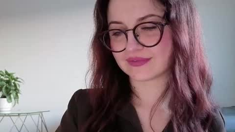 Lori online show from 11, 4, 2026