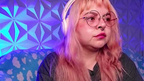 Gina George online show from 29, 3, 2026