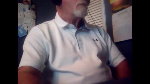 Snapshot of satyr64 chatting on 25, 9, 2025 satyr64 online show from 25, 9, 2025