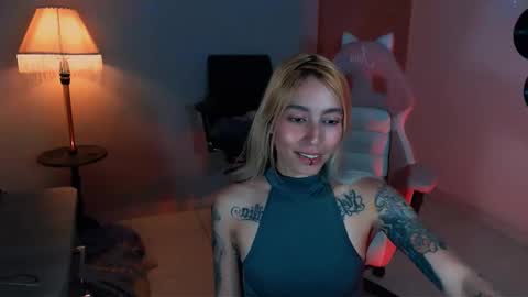 Snapshot of saucy_jenn1 chatting on 2, 12, 2024 I AM JENN online show from 2, 12, 2024